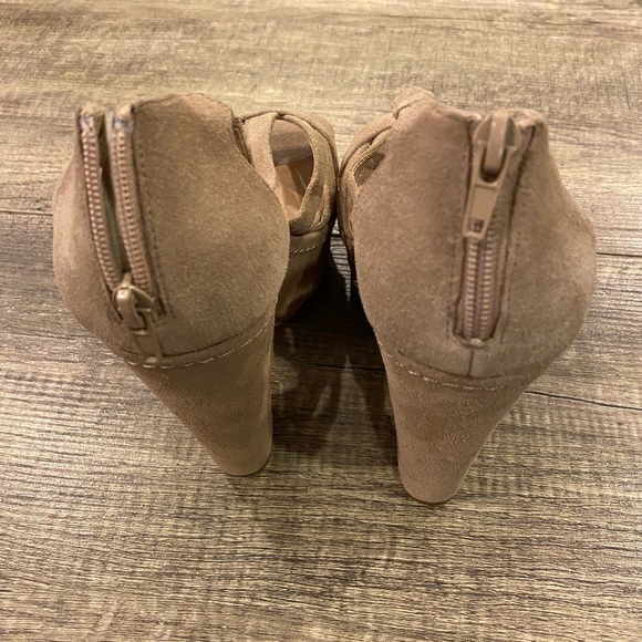 Steve Madden Gabbi Platform Heel - Picture 3 of 6